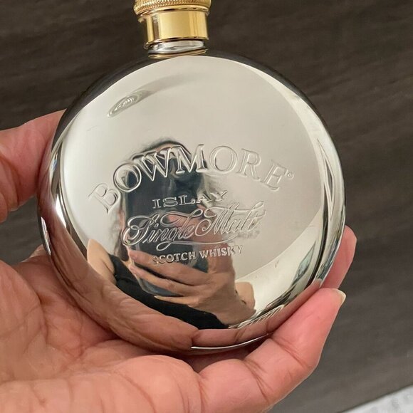 Vintage Bowmore Islay Single Malt Scotch Whisky Stainless Hip Flask Lidded 3 oz - Picture 2 of 5